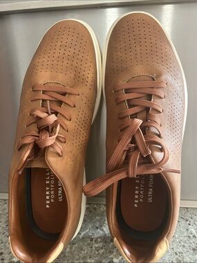 Perry Ellis Brown Casual Sneakers - Perforated Low-Top